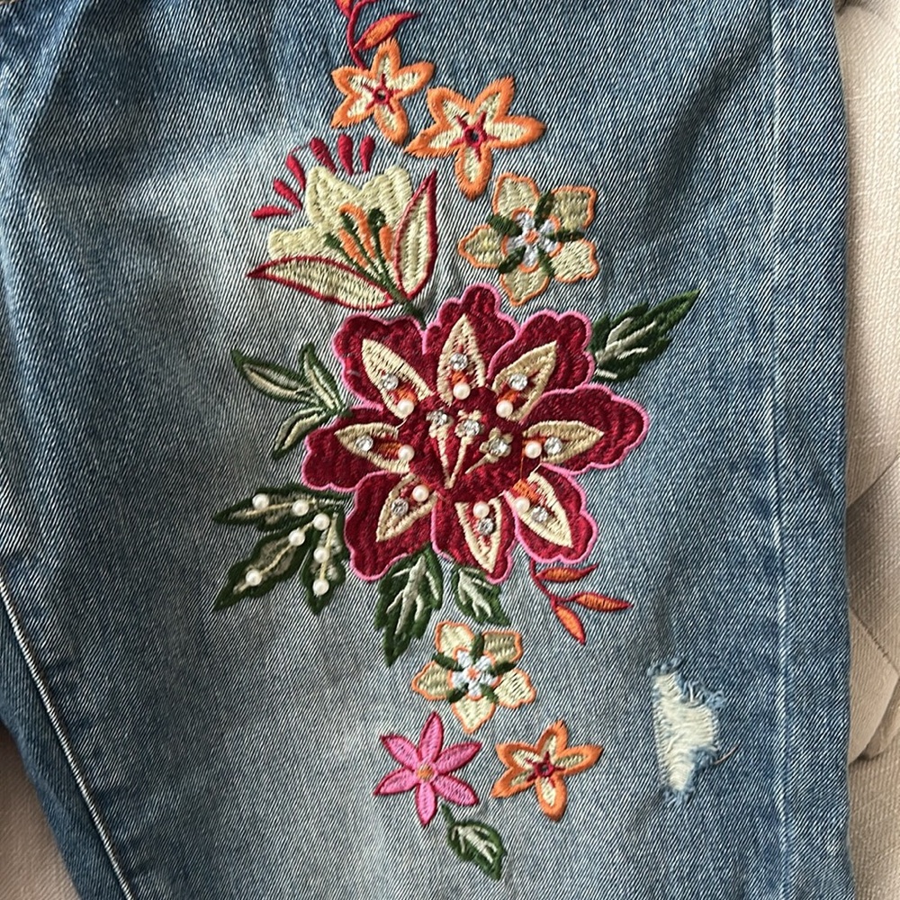 Embroidered Jeans GORGEOUS Size 30 BNWT - Picture 8 of 9